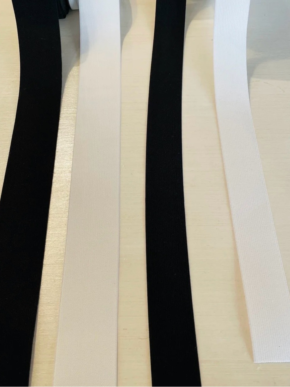 SIMPLICITY Black & White Belts NWT